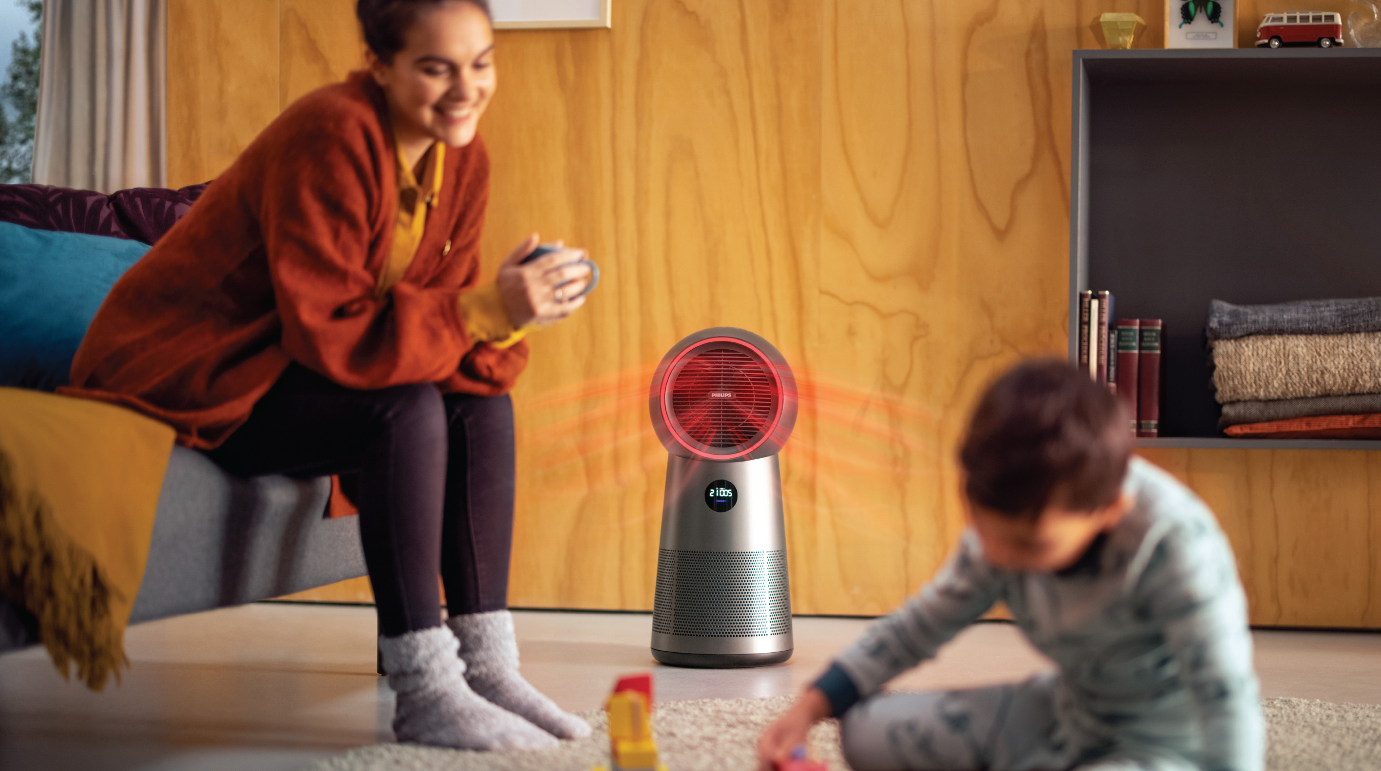 Согревает мягким, приятным и теплым воздухом