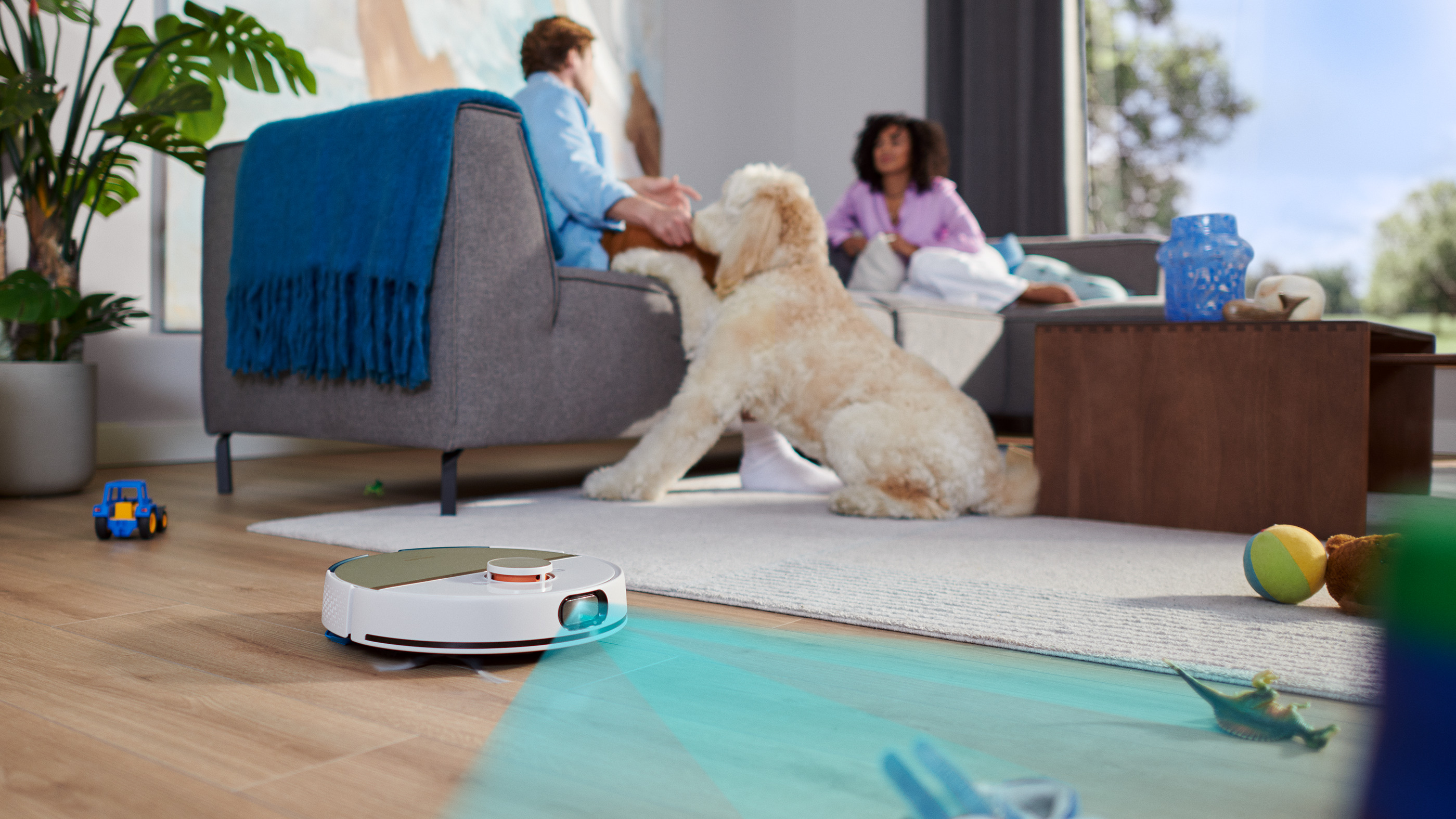 Wykrywa i omija małe przedmioty na drodze, takie jak zabawki