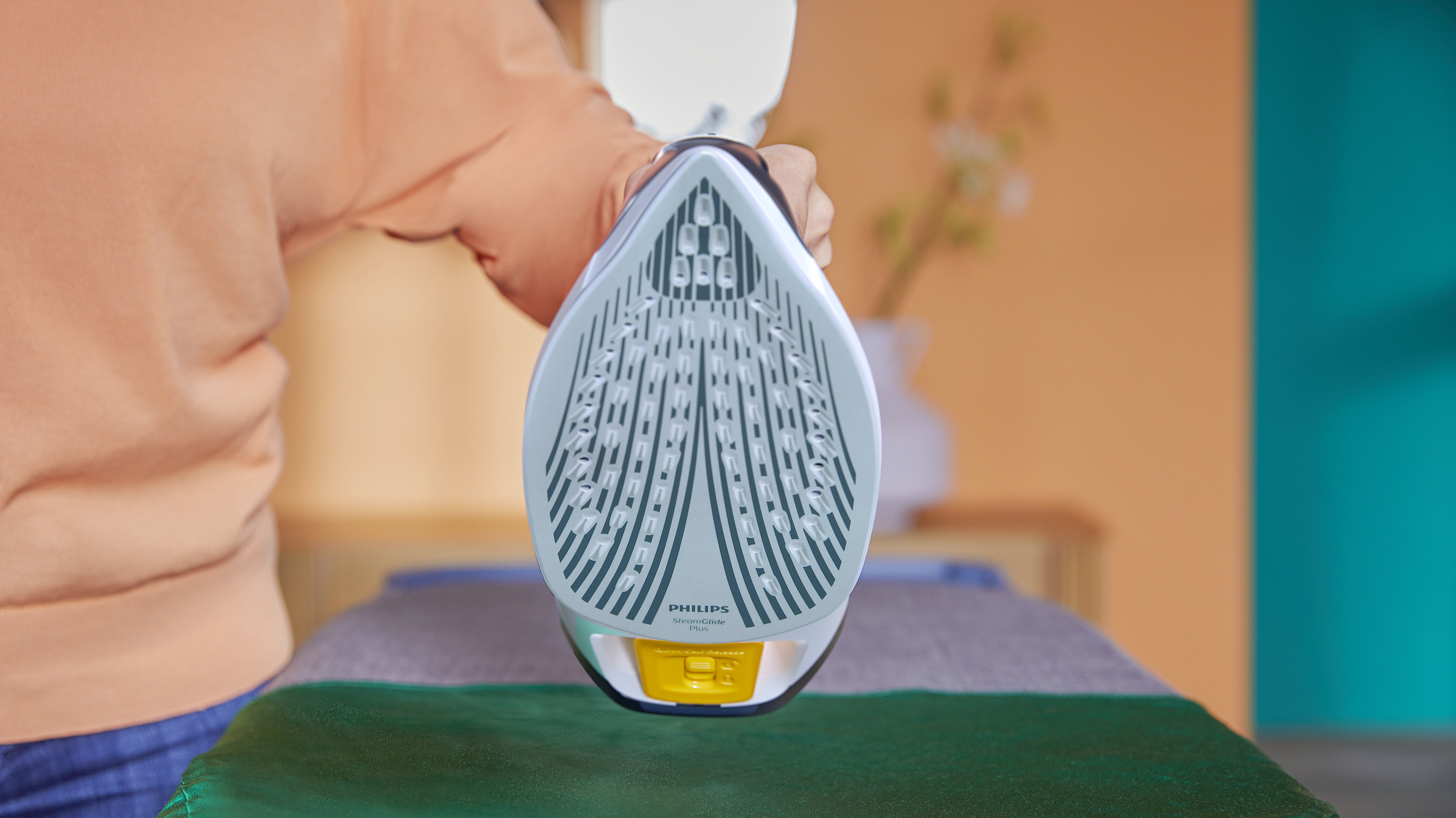 Tropf-Stopp-System verhindert Fleckenbildung beim B&uuml;geln