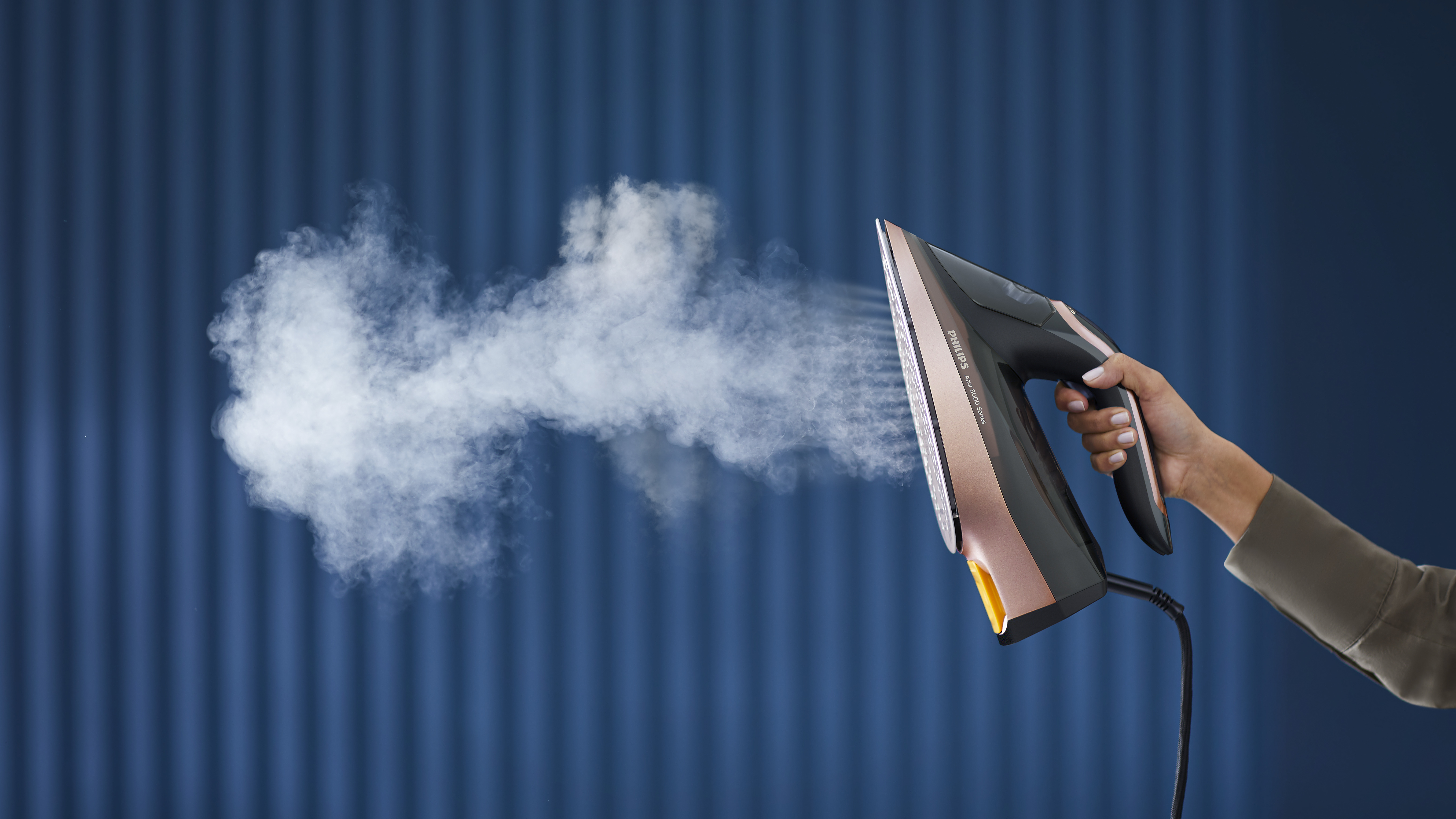 بخار فائق السرعة يبلغ 260 غ يتخلص حتى من أصعب التجاعيد