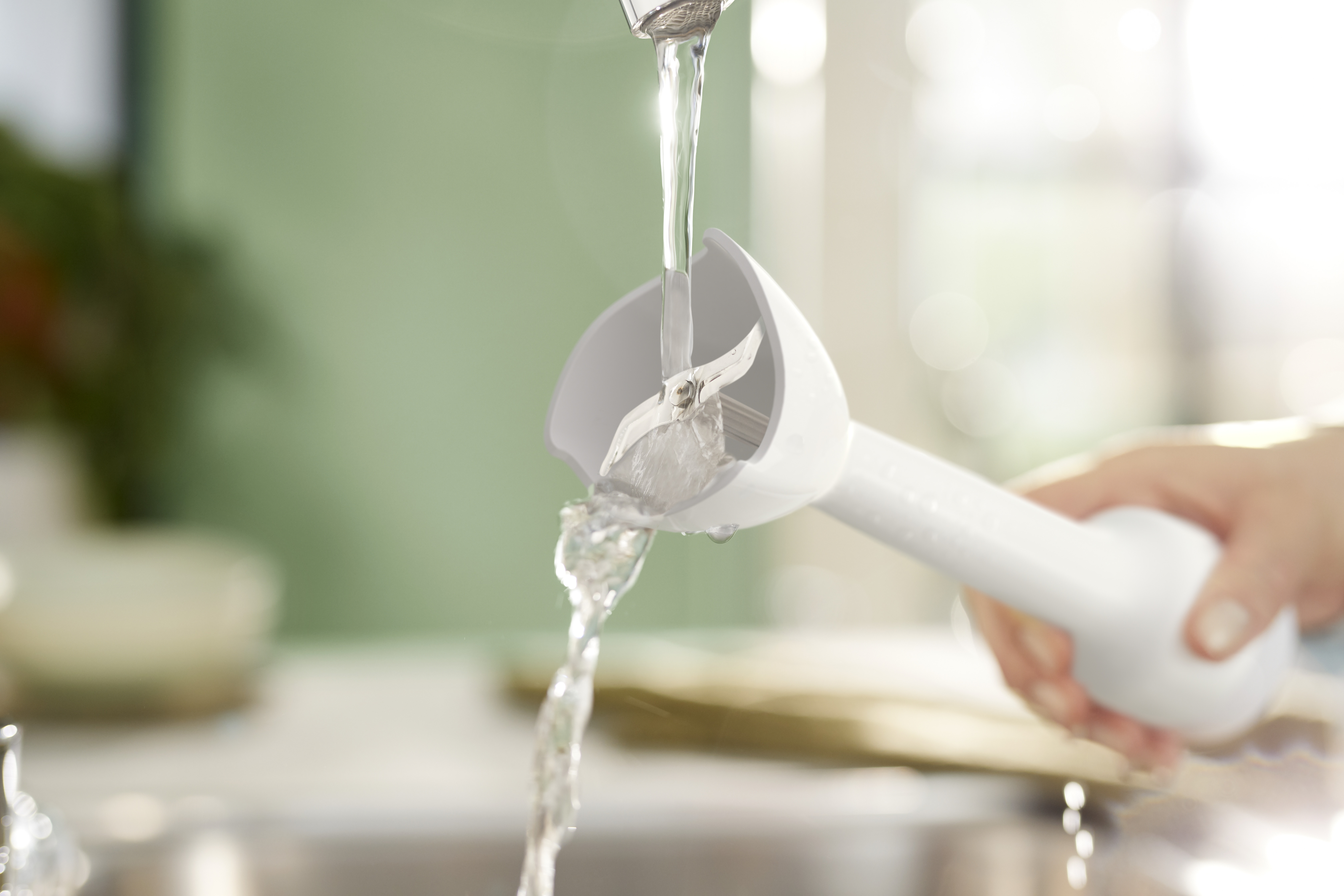 Easy to clean under the tap